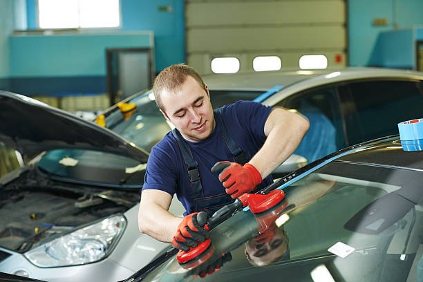 Why Should You Choose Us for Your Same-Day Auto Glass Repair and Replacement Needs